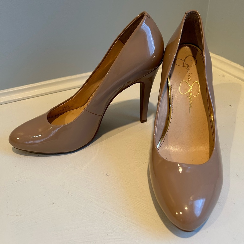 Jessica Simpson Nude Pumps